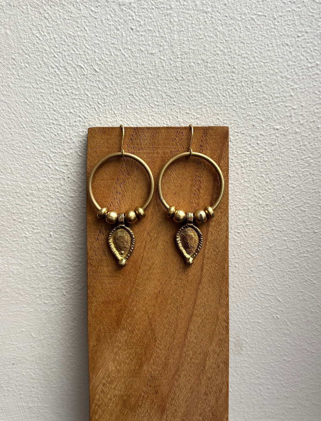 The Daya Hoop earrings