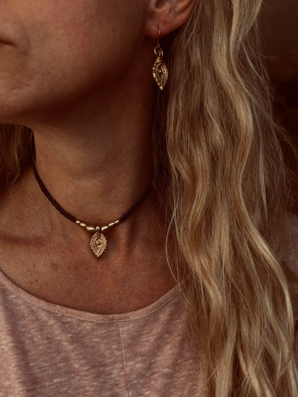 The Oko Kaya Choker necklace