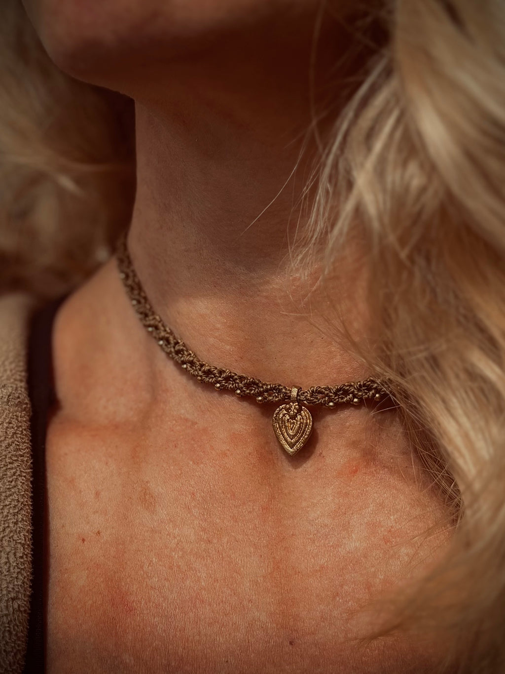 Olive choker necklace
