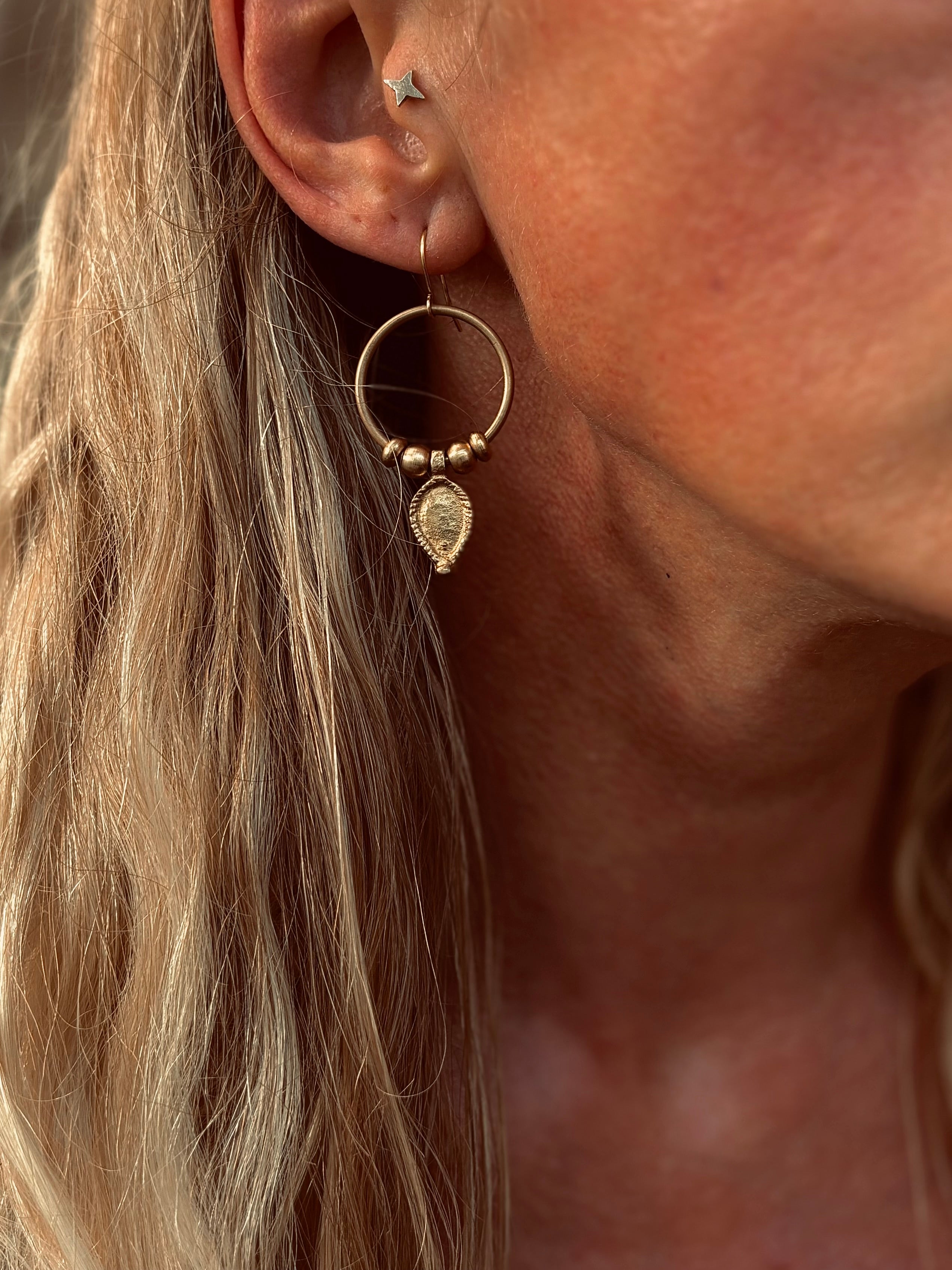 The Daya Hoop earrings
